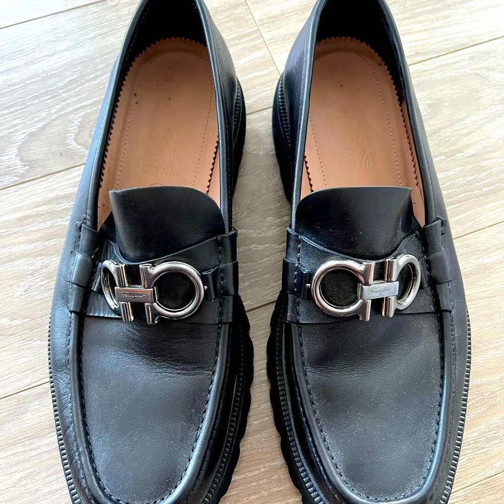 Salvatore Ferragamo - MOCCASIN WITH GANCINI ORNAMENT